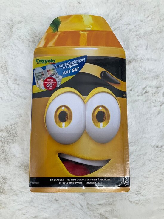 Crayola Other - 2025 CRAYOLA Limited Edition Retired Colors Art Set New Release 60 Pieces Dan D